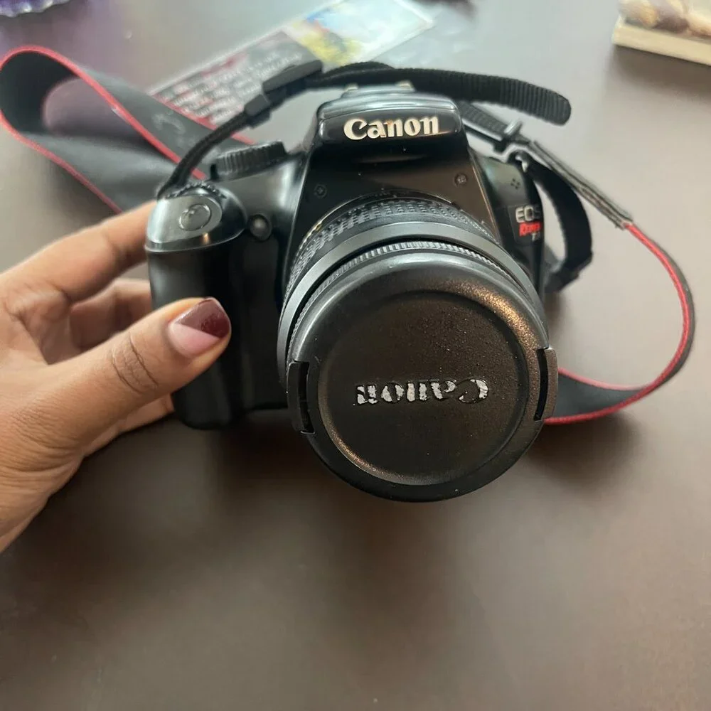 Canon Eos Rebel t3 dslr camera (Charger, Battery & Bag Included) (2011 Model)